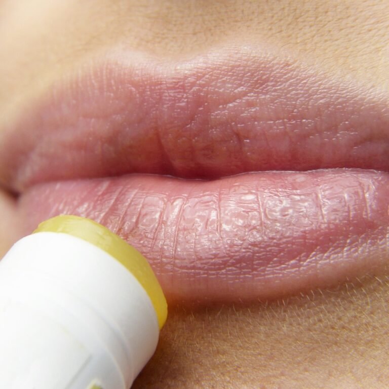 lips, lip care, lipstick-3141753.jpg